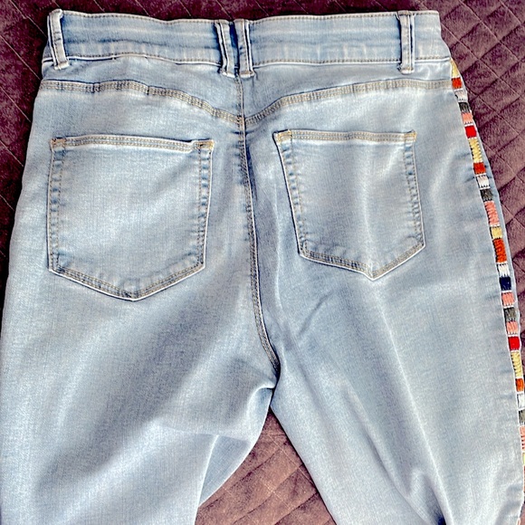 Boho Jeans - Picture 2 of 4
